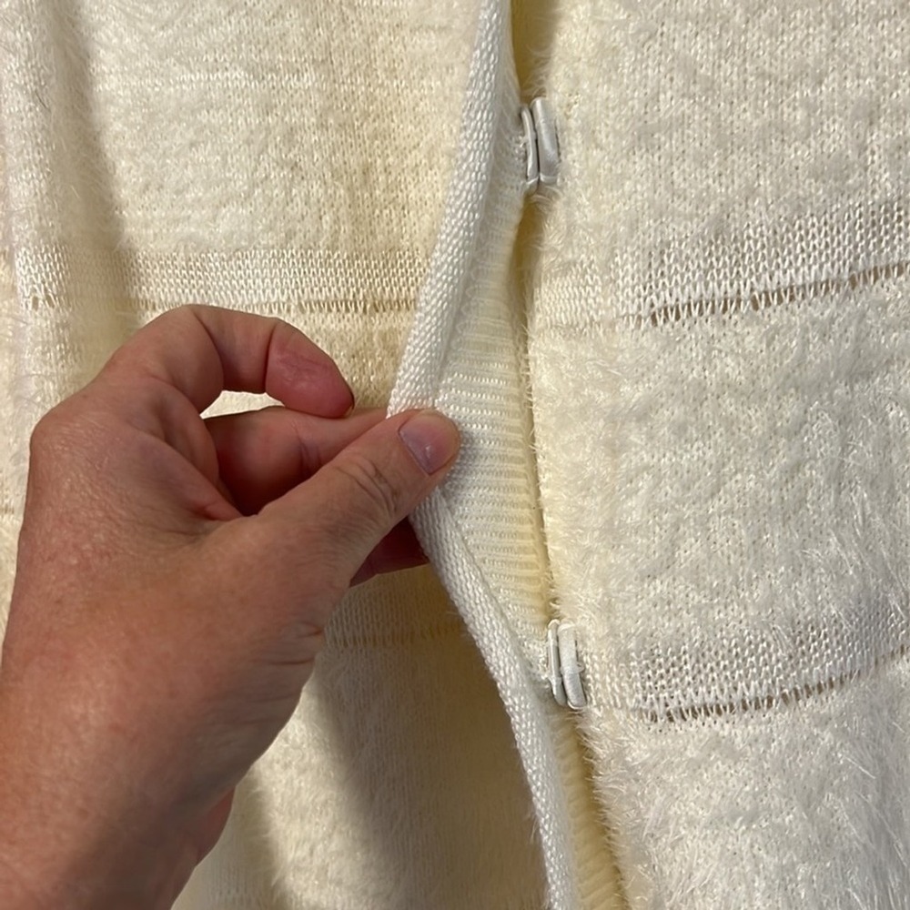Lauren Michelle Petite Cream Eyelash Knit Cardigan‎ Sweater Bell Sleeve PM NWT - Picture 3 of 9